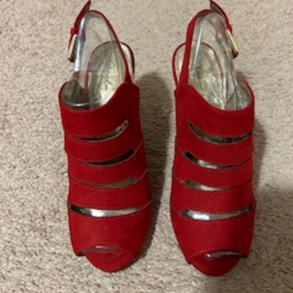 Women's Heels Red Amelia Grace Size 6 1/2M 3 1/2 Inch Heel Dressy Sandal